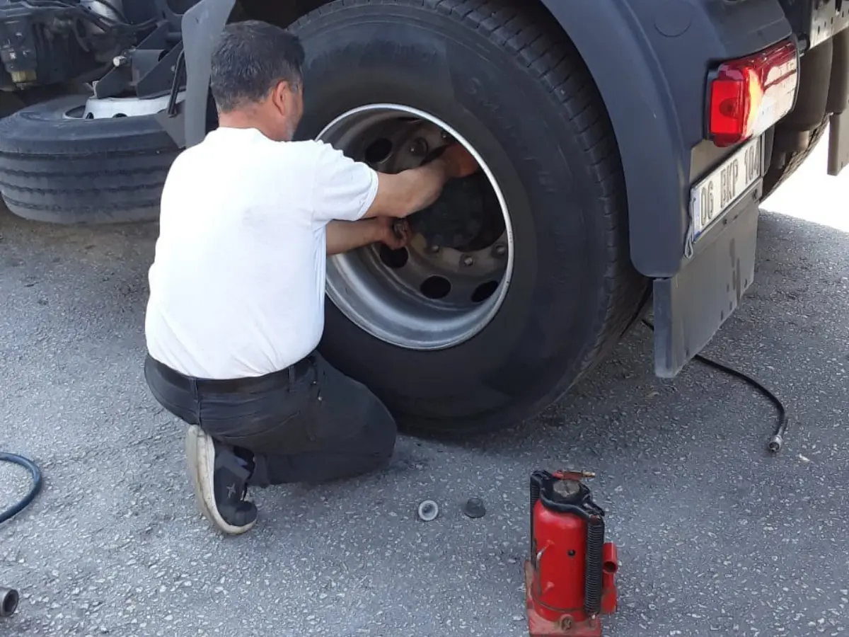Yağlıdere Oto Lastikçi
